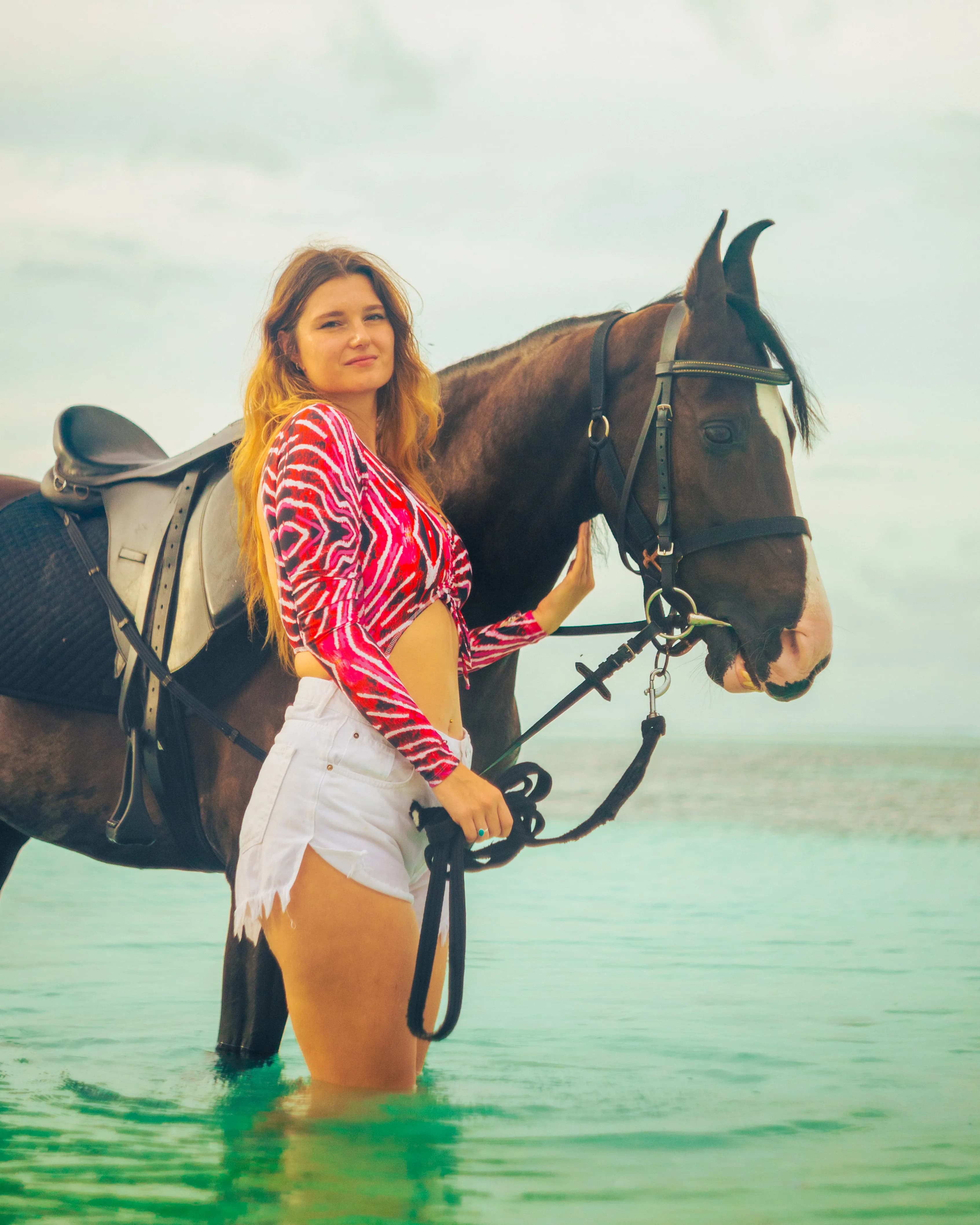 Предложение руки и сердца и помолвочные фотосессии с лошадьми на Мальдивах