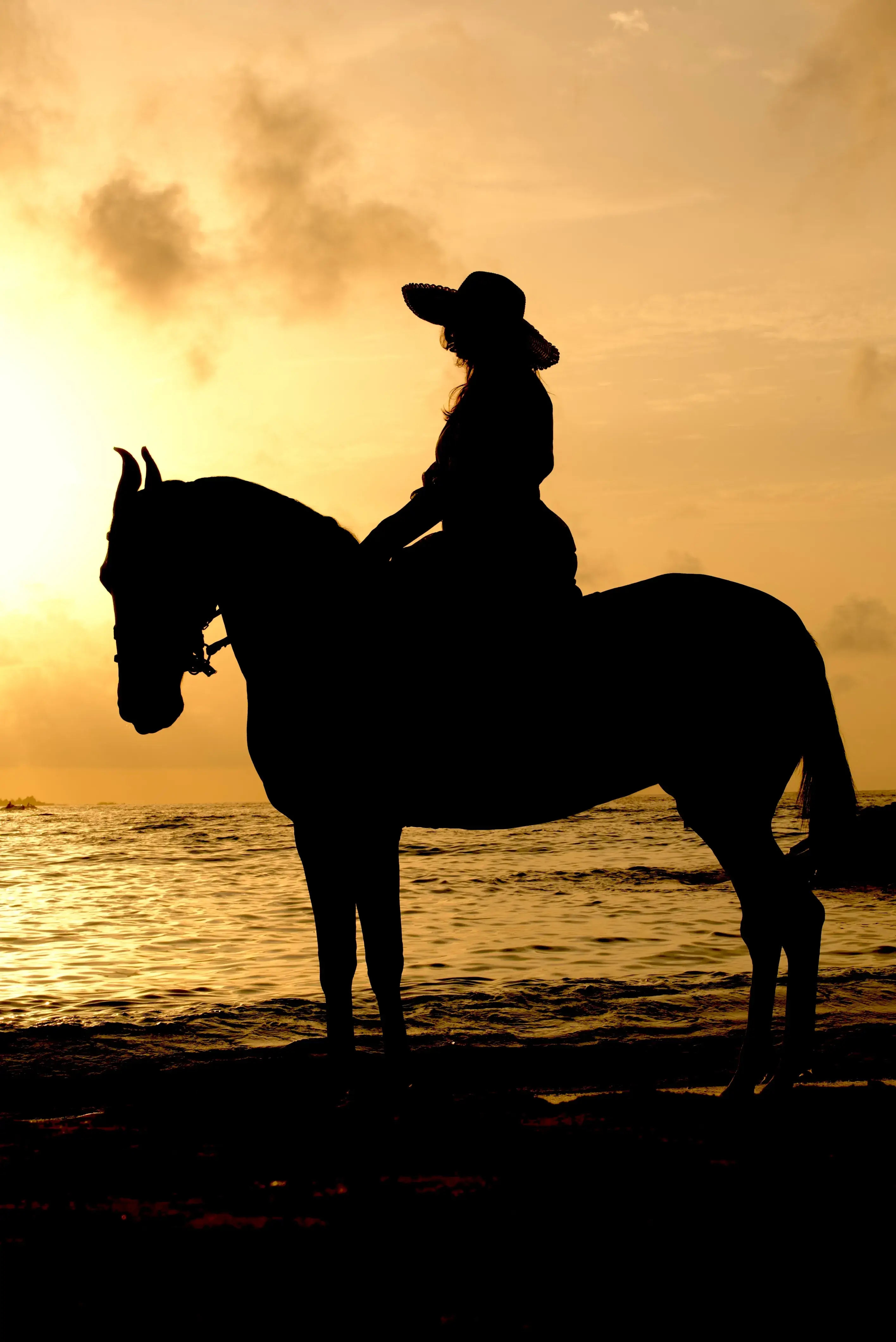Фотосессия на рассвете на пляже